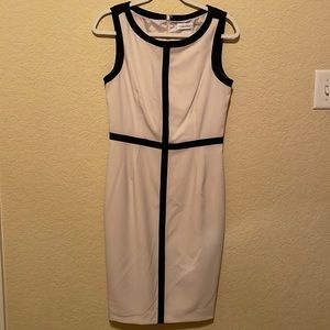 Sleeveless dress